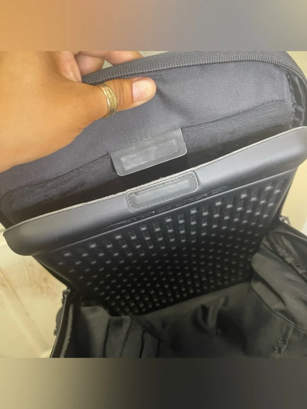 Incase Black Polyethylene backpack 09t-02023715